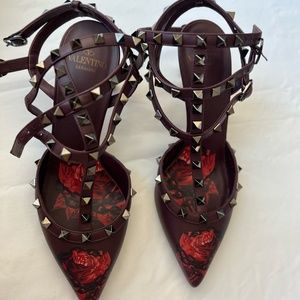 Valentino Leather T Strap size 39